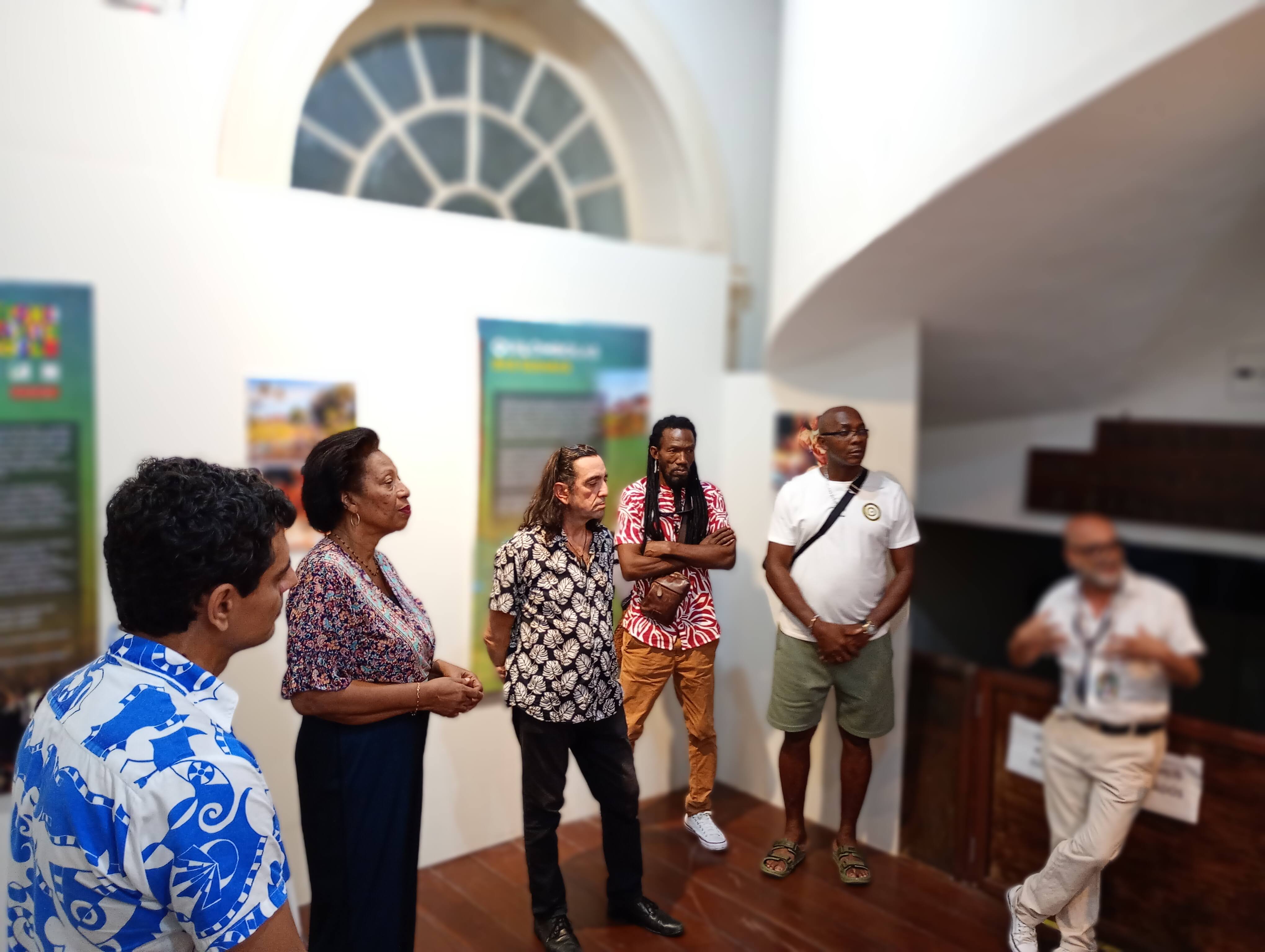 Exposição sobre povo ALUKU e cultura quilombola da guiana francesa