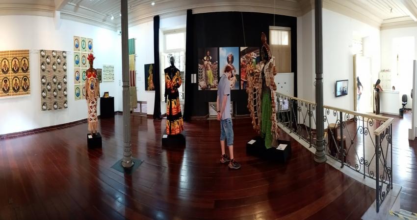 Pano da Costa: Exposição de Arte Têxtil e Serigrafia